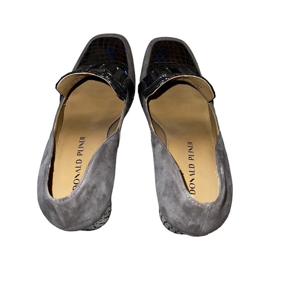 Like New DONALD J. PLINER Caresse Gray Taupe Suede Pump Buckle Loafers S… - Picture 5 of 10